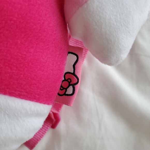 Hello Kitty plush backpack - Picture 6 of 7